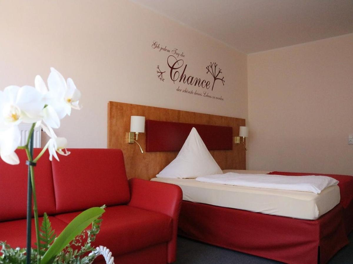באד שונבורן Hotel Haefner מראה חיצוני תמונה