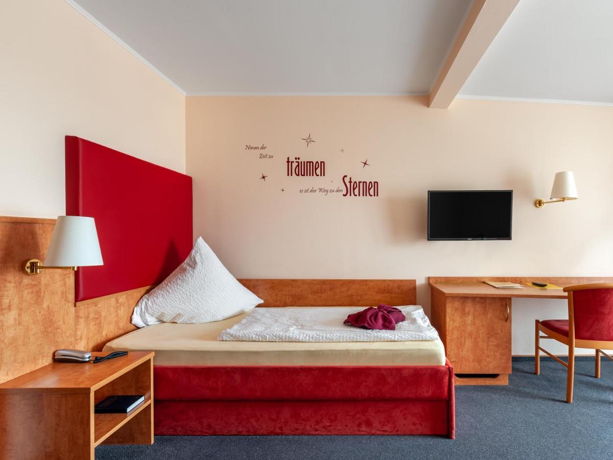 באד שונבורן Hotel Haefner מראה חיצוני תמונה
