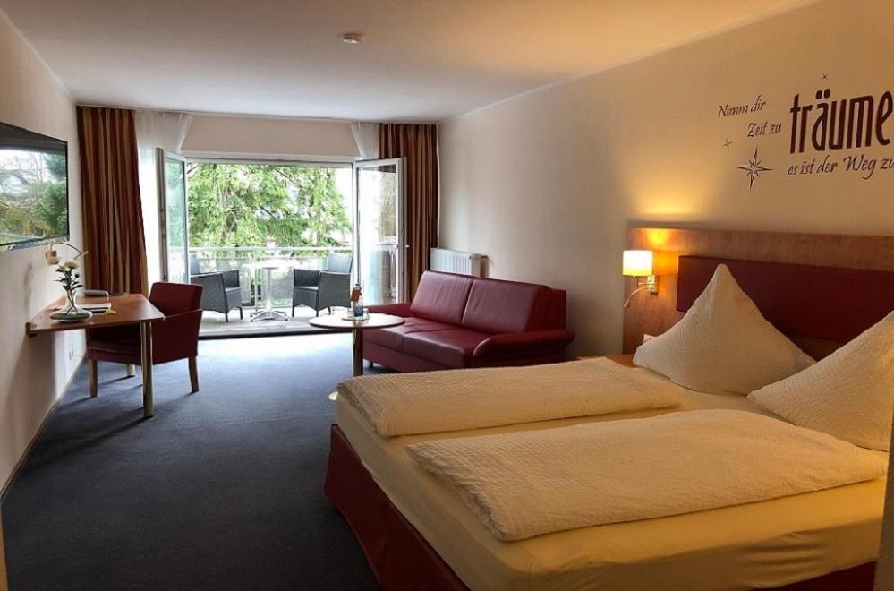 באד שונבורן Hotel Haefner מראה חיצוני תמונה