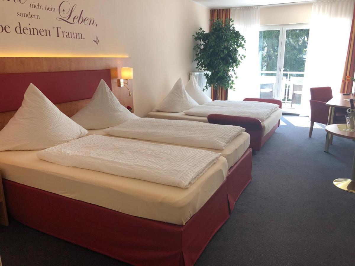 באד שונבורן Hotel Haefner מראה חיצוני תמונה