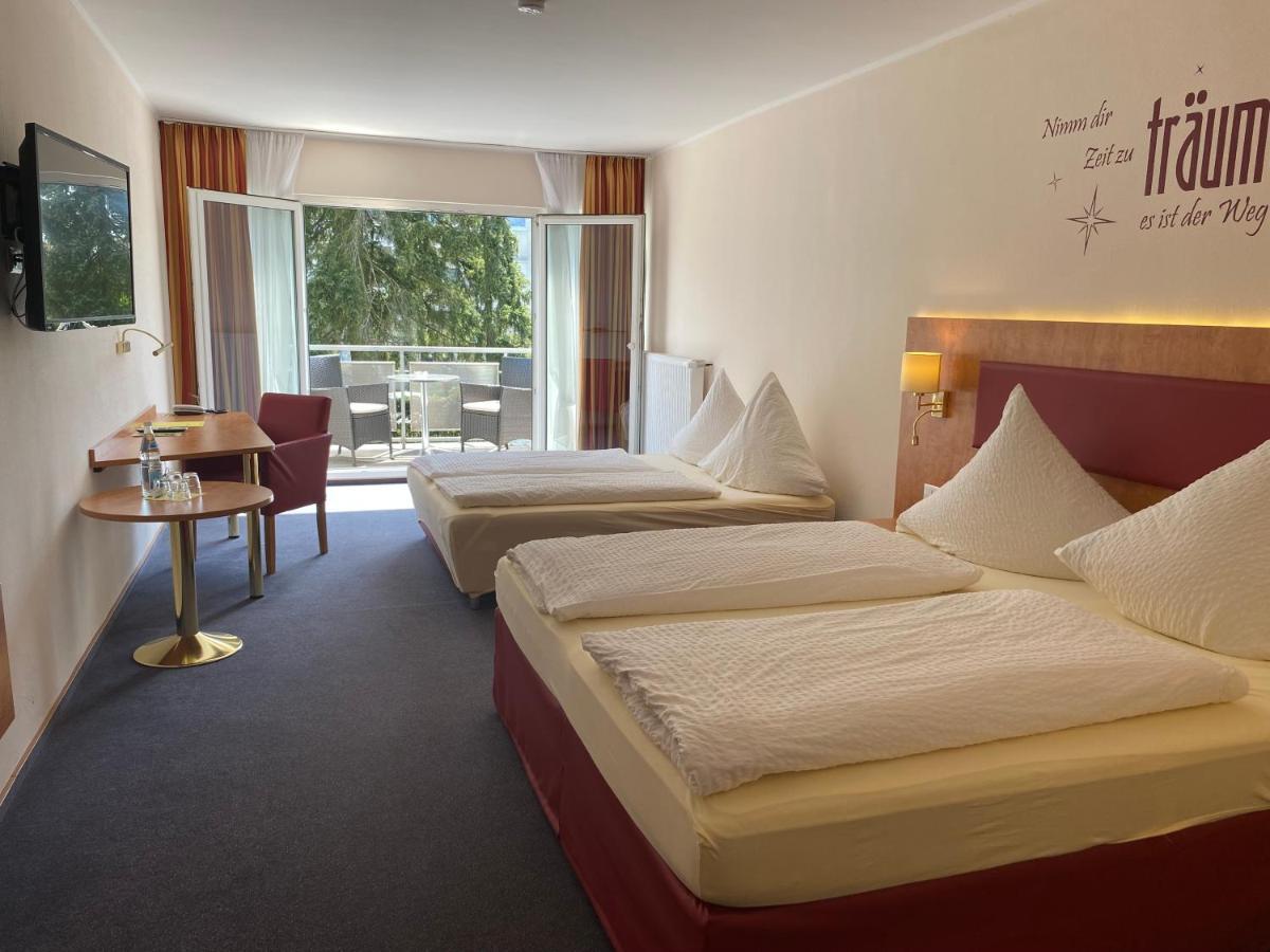 באד שונבורן Hotel Haefner מראה חיצוני תמונה